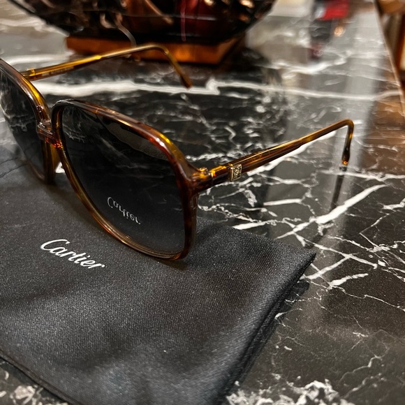 Anne Klein Sunglasses - Picture 2 of 8